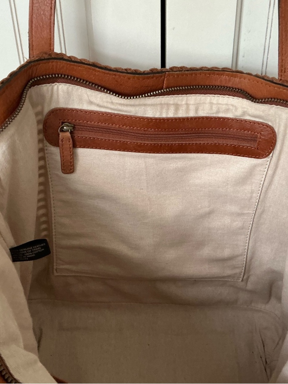 VEUC Woven Leather Zip Top Tote Handbag ๐ - Picture 6 of 13